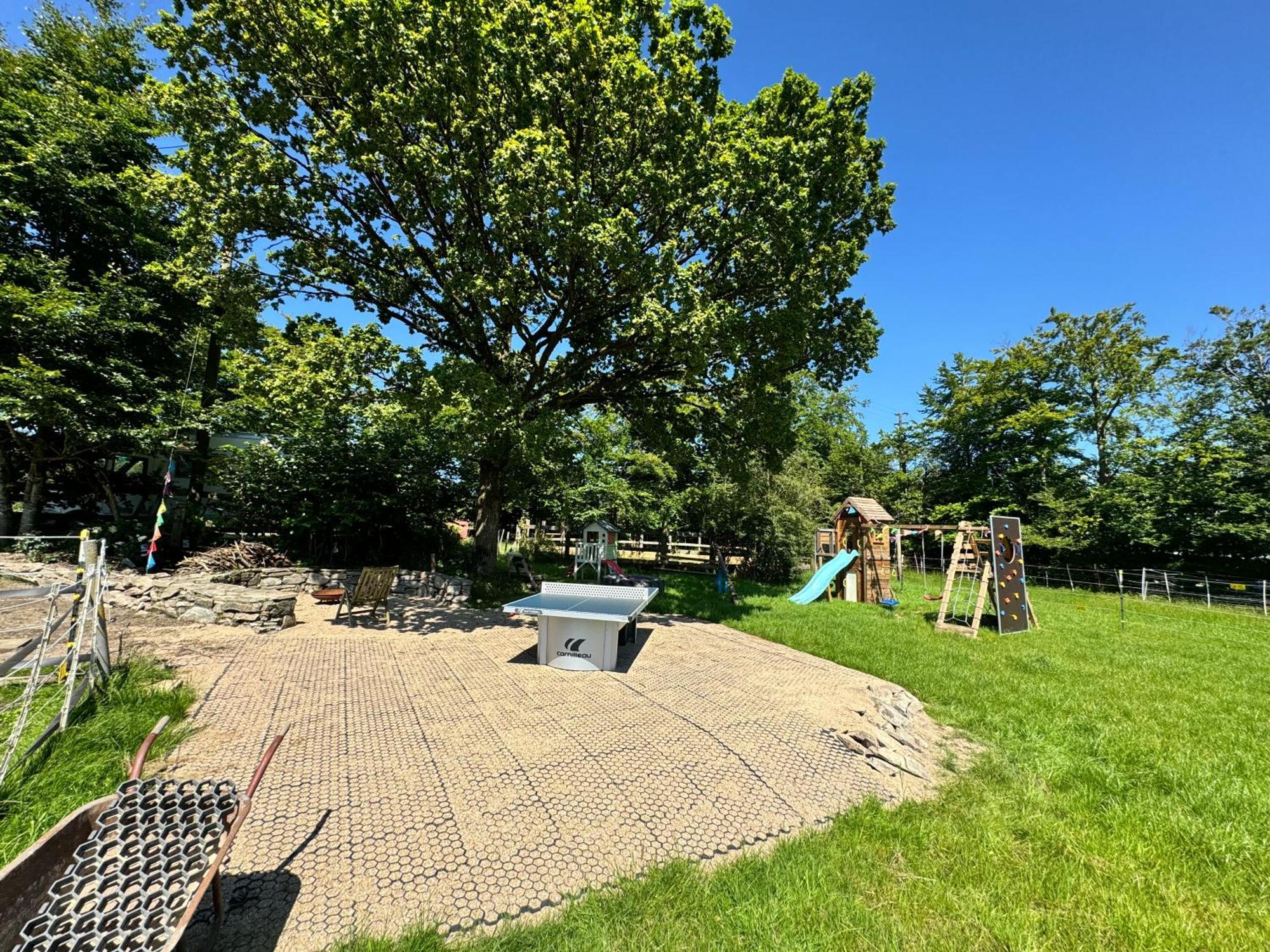 Hof Vierzehnender Im Hohen Venn - 70Qm Fachwerk-Studio - Grosses Wohn-Schlafzimmer Mit Dachterrasse Und Kaminofen - Separate Kueche - Perfekt Fuer Paare - Monschau - Eifel - Hunde Willkommen - Islandpferde Экстерьер фото